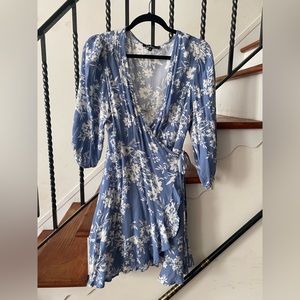 Lulus blue and white floral wrap dress